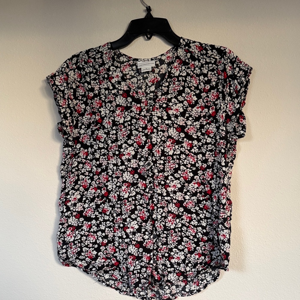 Liz Claiborne Black and White Floral Blouse